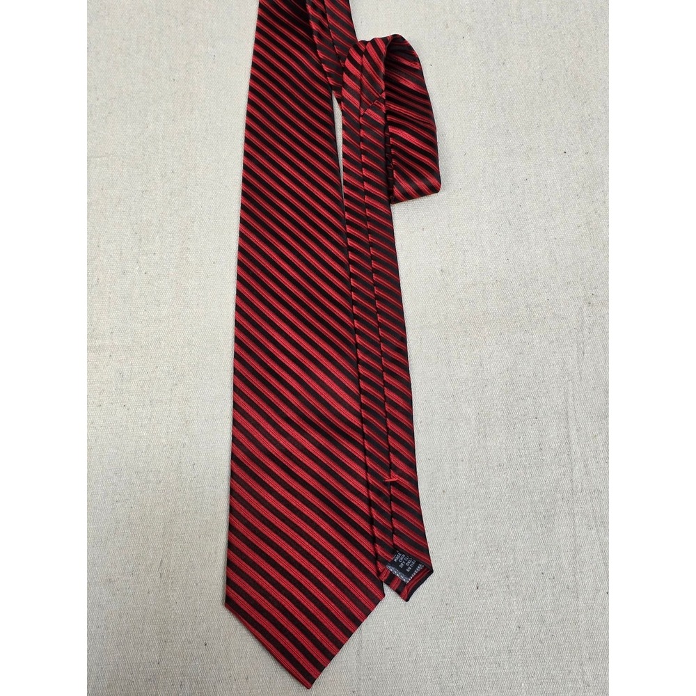 Paul Dione Mens Red Black Diagonal Striped 100% Silk Necktie Formal Business Tie